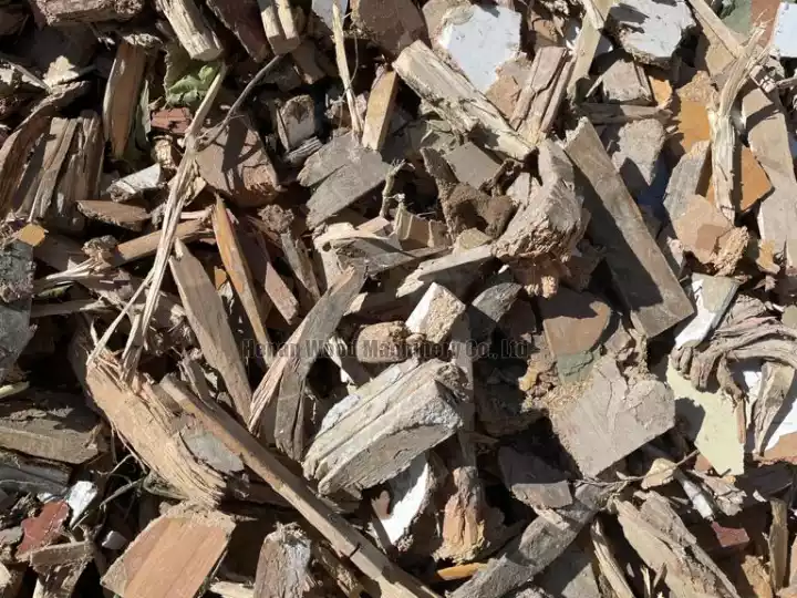 Wooden pallet recycling waste